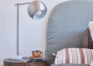 22" Round Table Lamp (Staging)